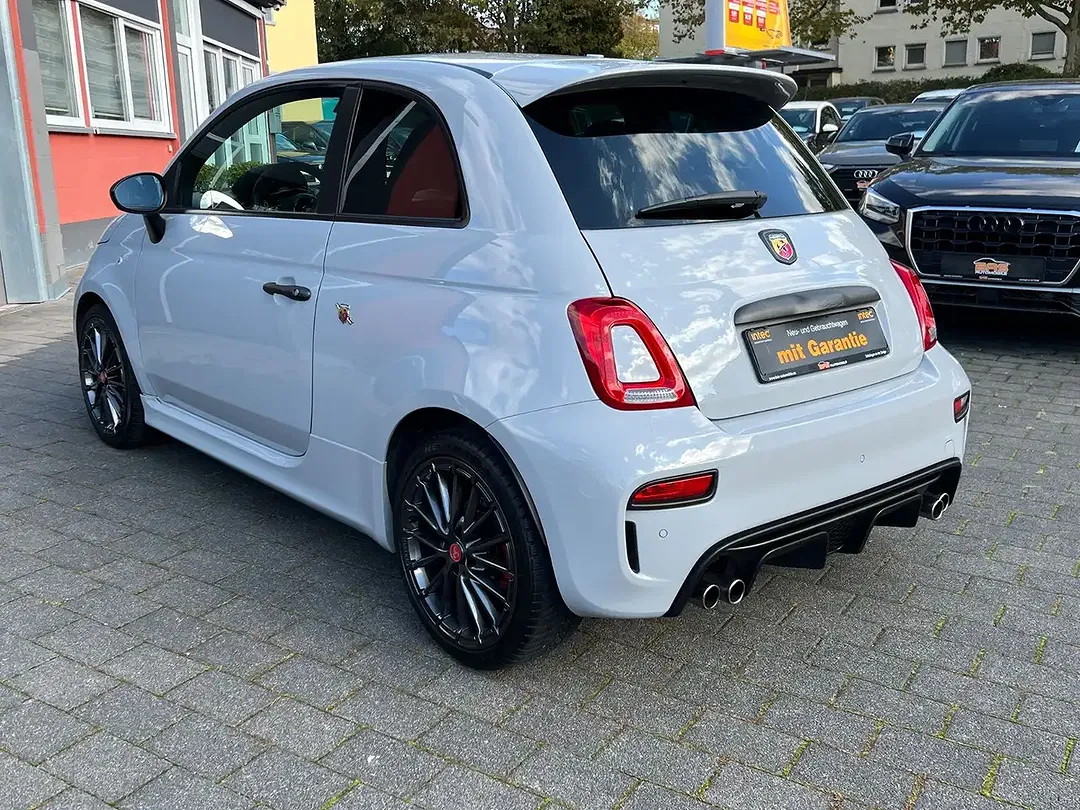 Abarth 695 - Thumbnail 6
