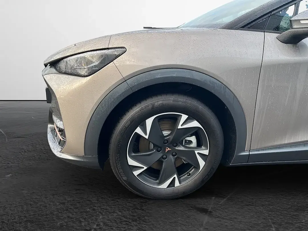 CUPRA Tavascan - Thumbnail 5