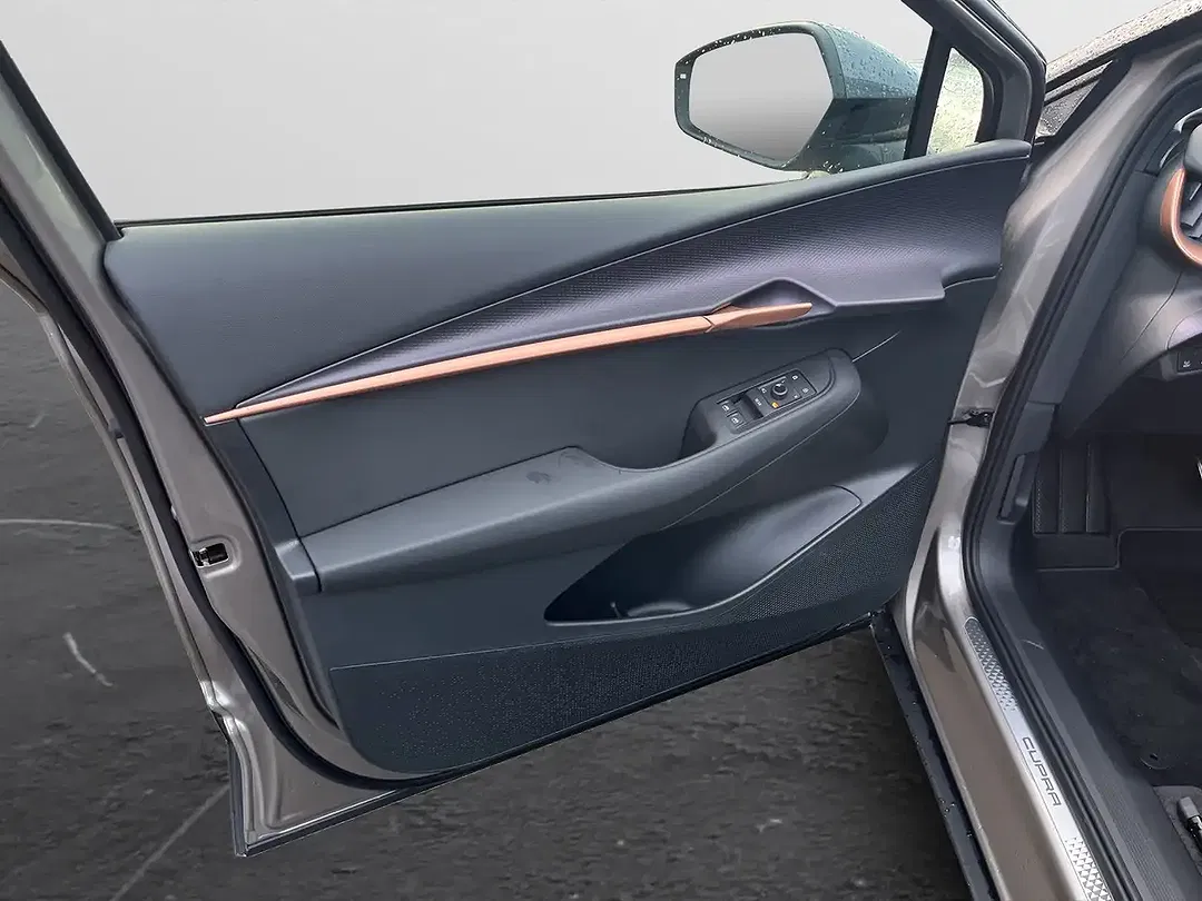 CUPRA Tavascan - Thumbnail 6