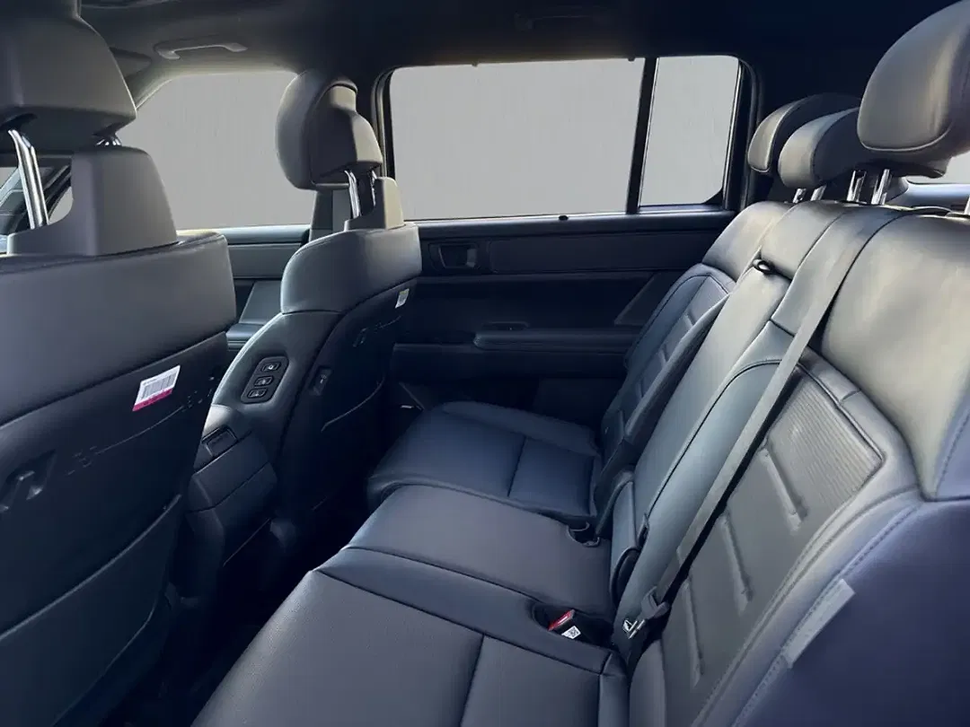 Hyundai SANTA FE - Thumbnail 8