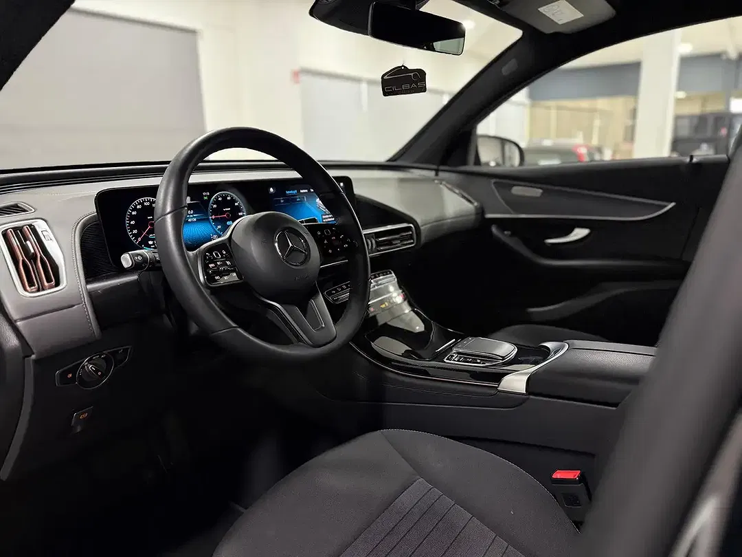Mercedes-Benz EQC 400 - Thumbnail 15