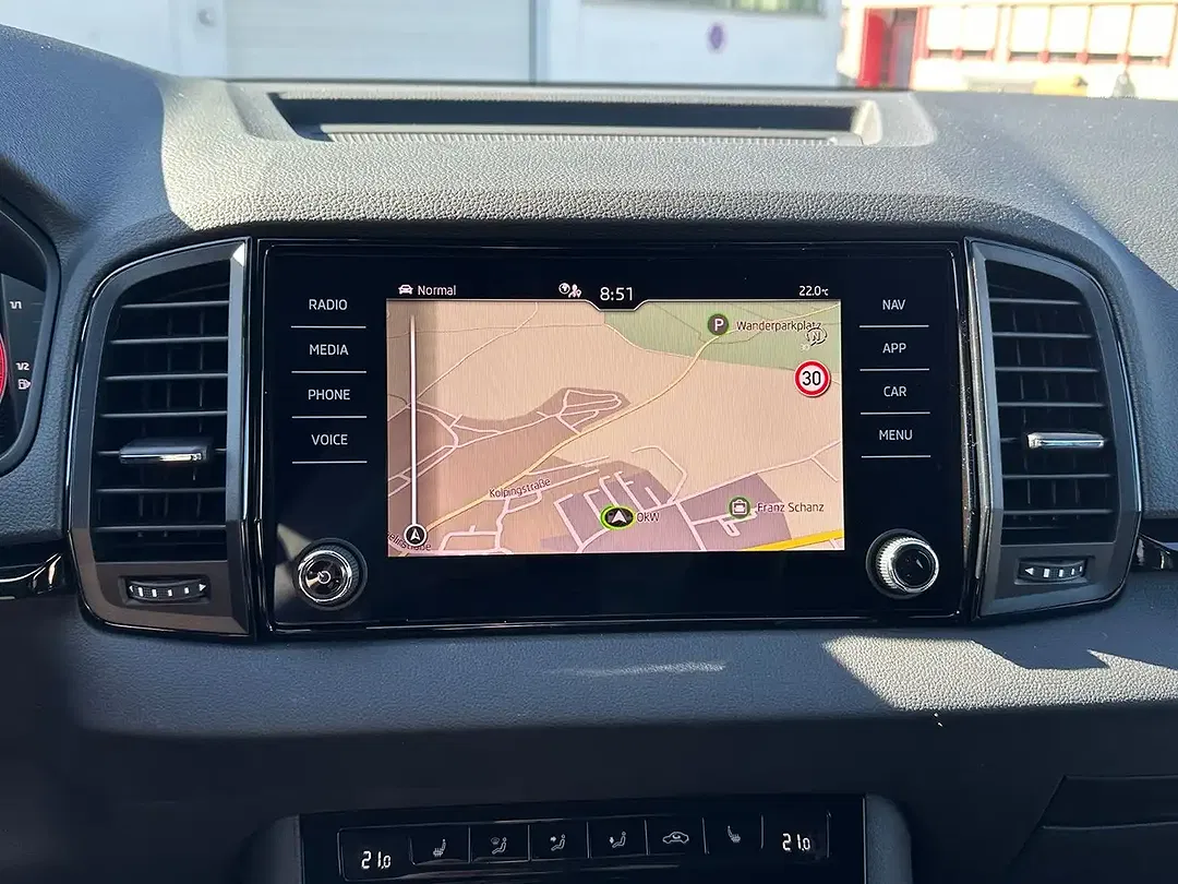 Skoda Karoq - Thumbnail 10