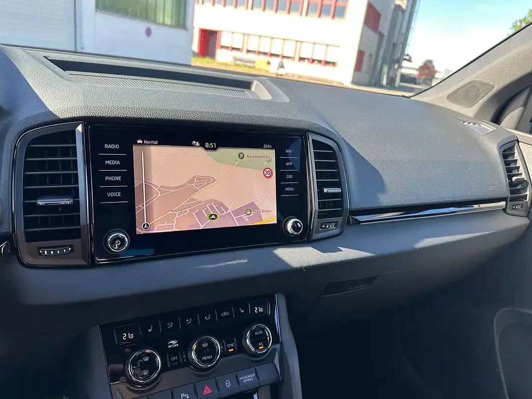 Skoda Karoq - Thumbnail 11