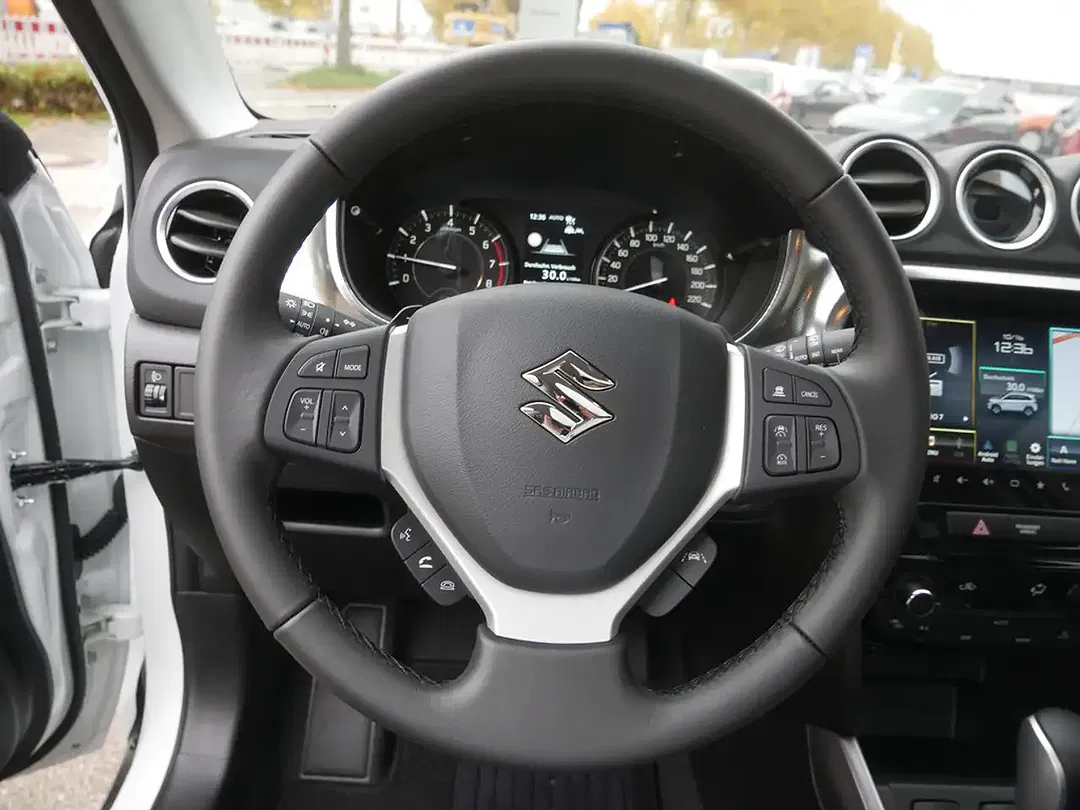 Suzuki Vitara - Thumbnail 11