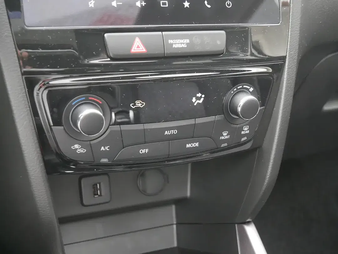 Suzuki Vitara - Thumbnail 15