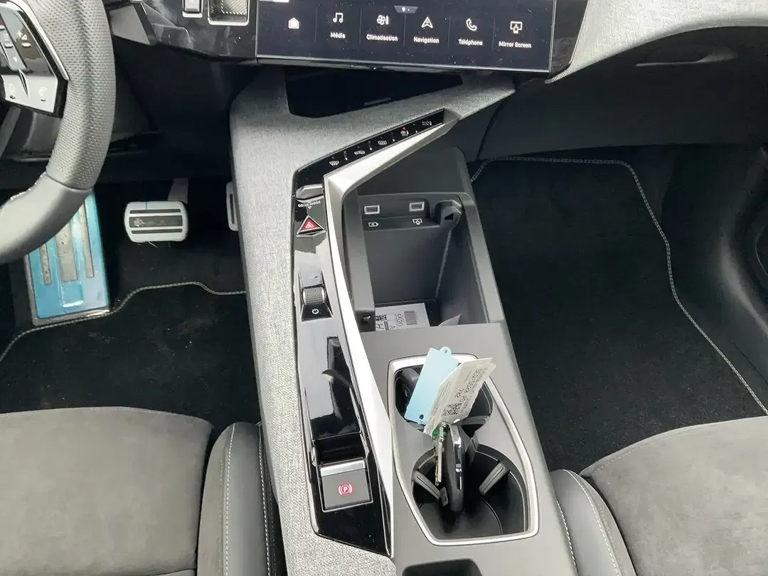 Peugeot 3008 - Thumbnail 9