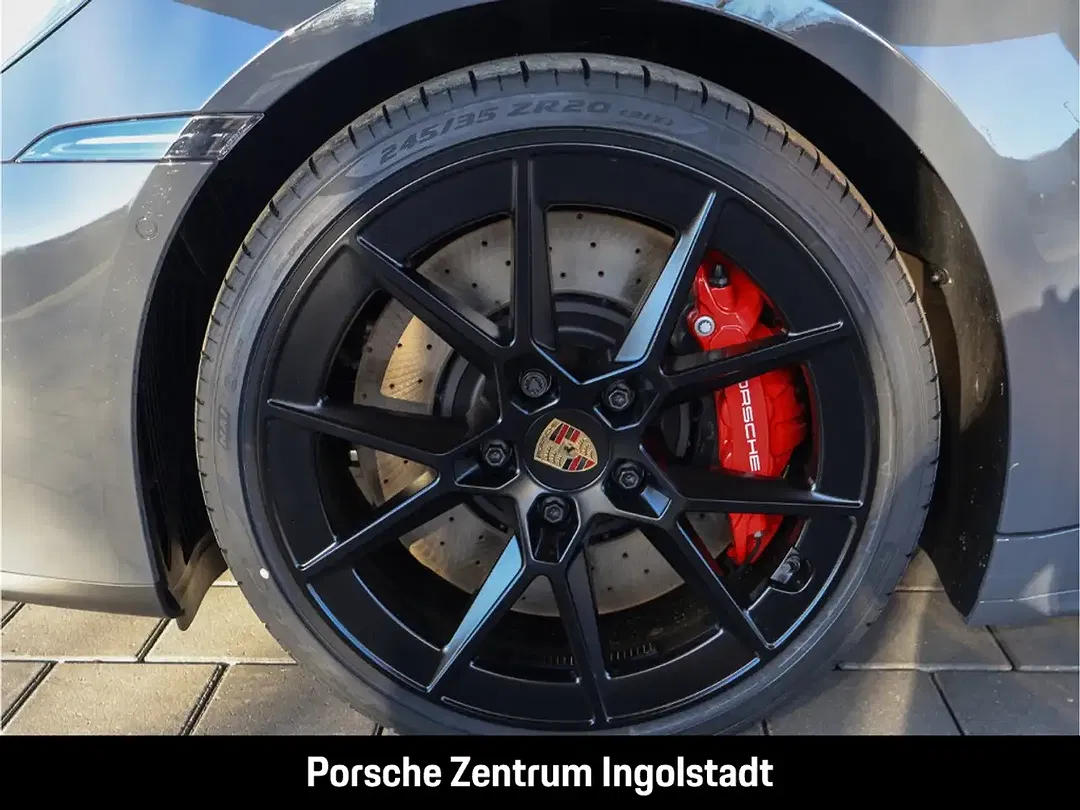 Porsche 992 - Thumbnail 5