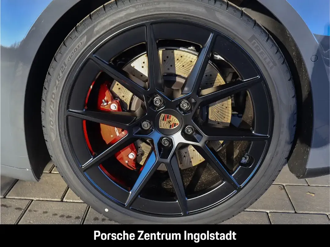 Porsche 992 - Thumbnail 6
