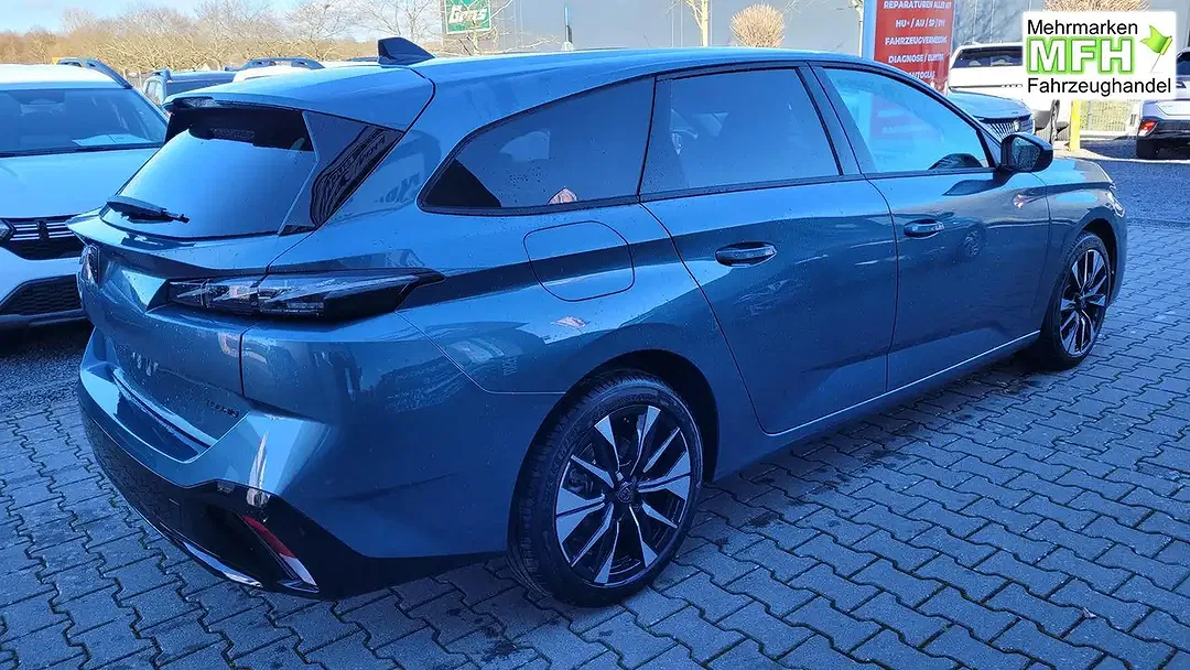 Peugeot 308 - Thumbnail 4