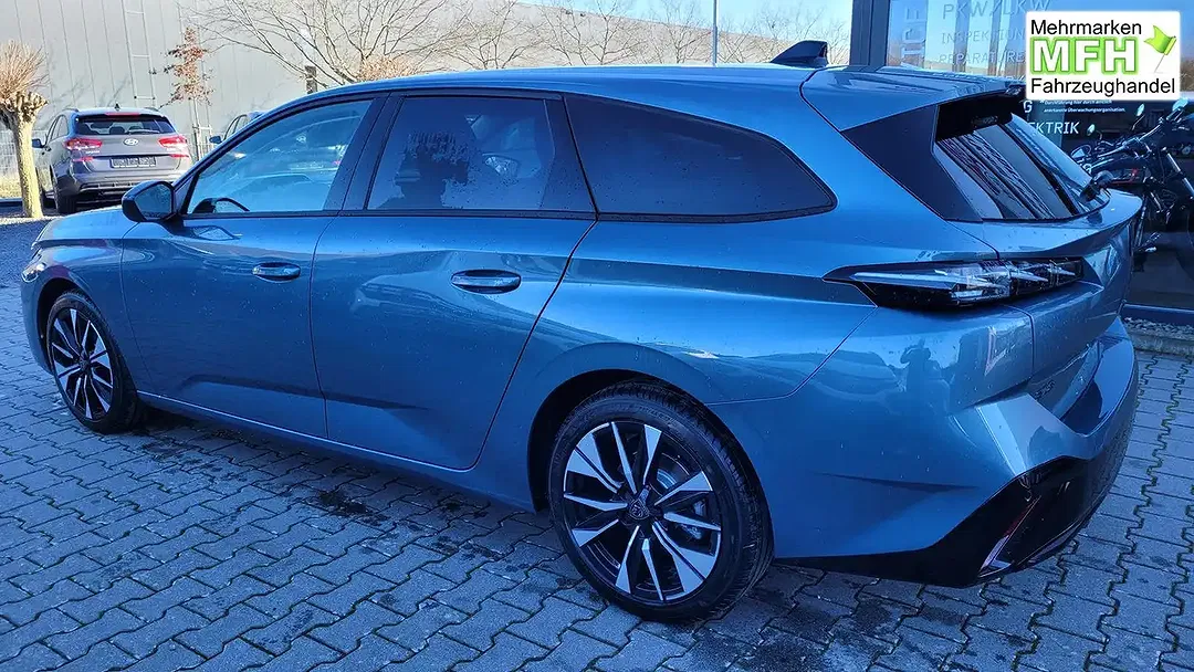 Peugeot 308 - Thumbnail 6