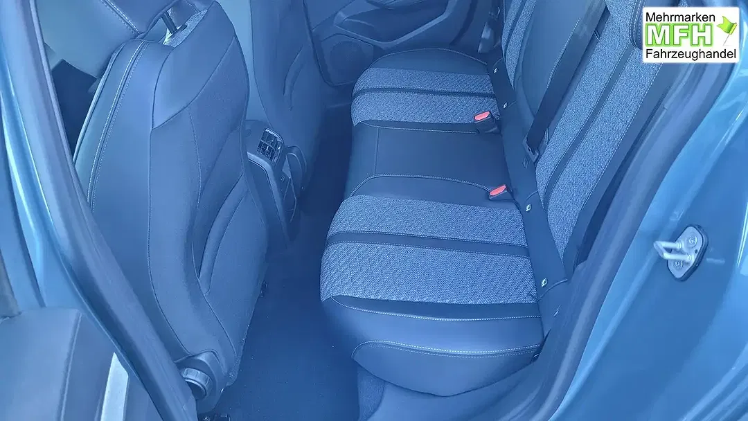 Peugeot 308 - Thumbnail 9