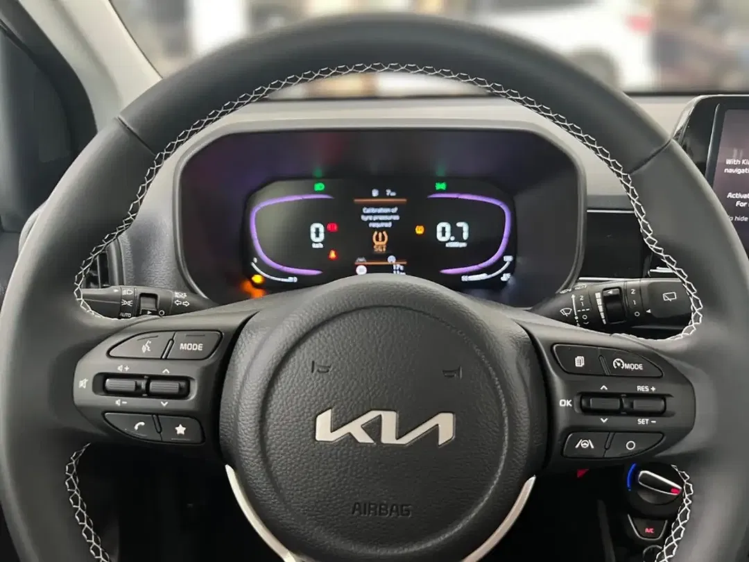 Kia Picanto - Thumbnail 8
