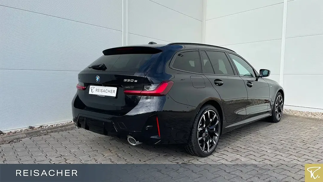 BMW 330 - Thumbnail 2