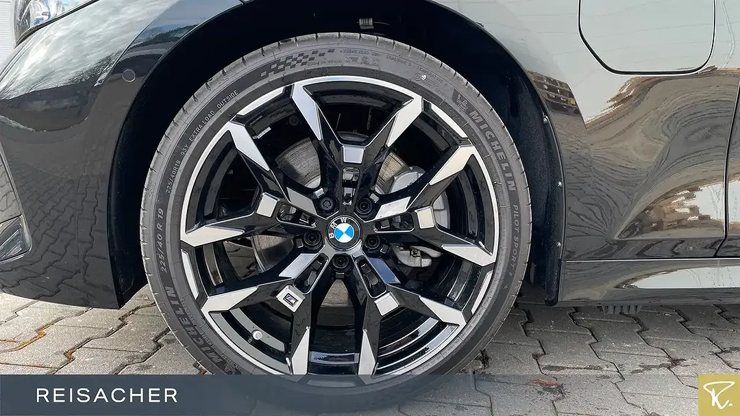 BMW 330 - Thumbnail 3