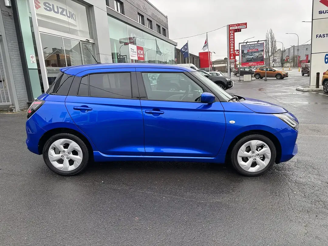Suzuki Swift - Thumbnail 3
