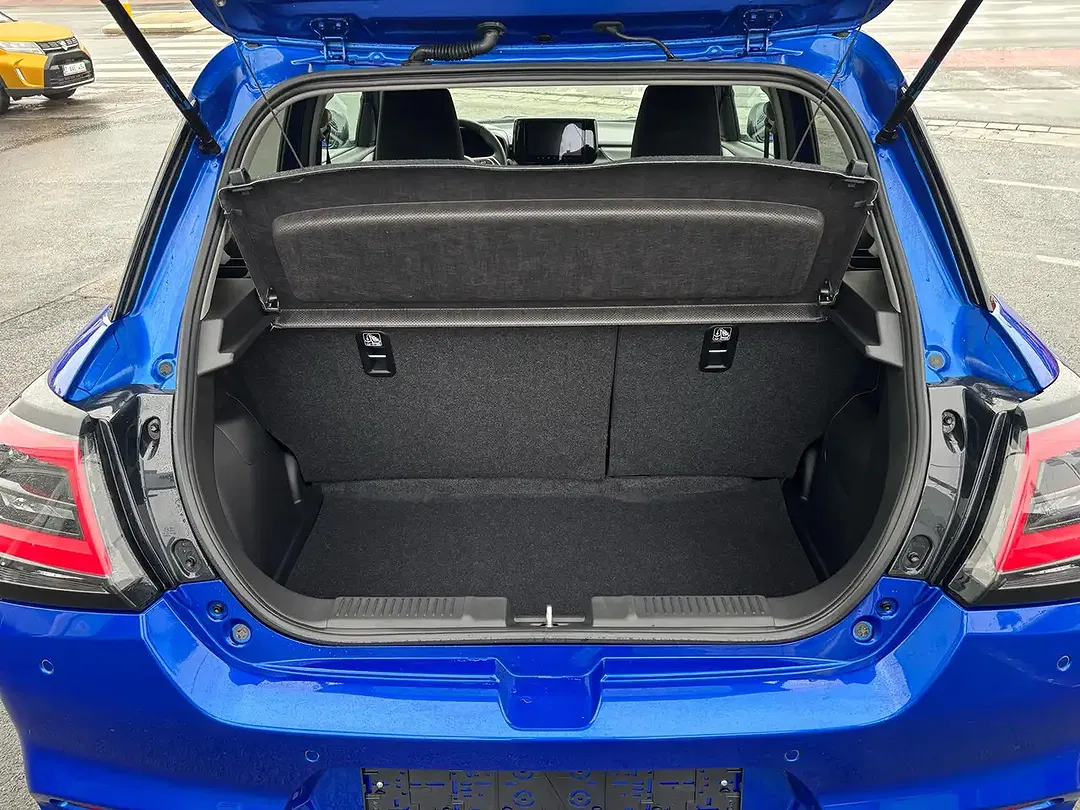 Suzuki Swift - Thumbnail 6
