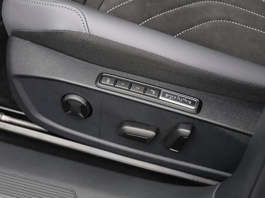 Volkswagen ID.4 - Thumbnail 12