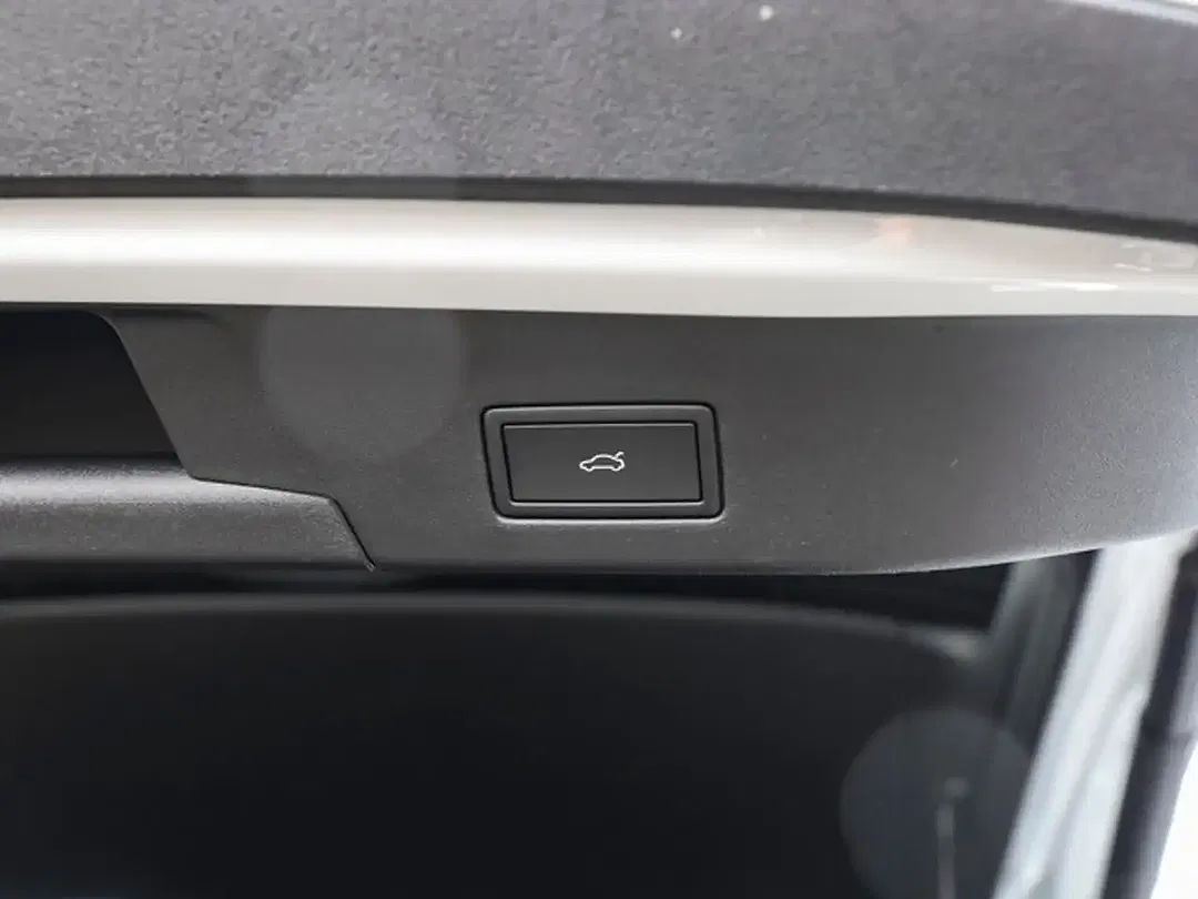 Volkswagen ID.4 - Thumbnail 8