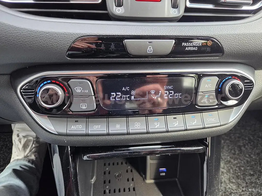 Hyundai i30 - Thumbnail 14