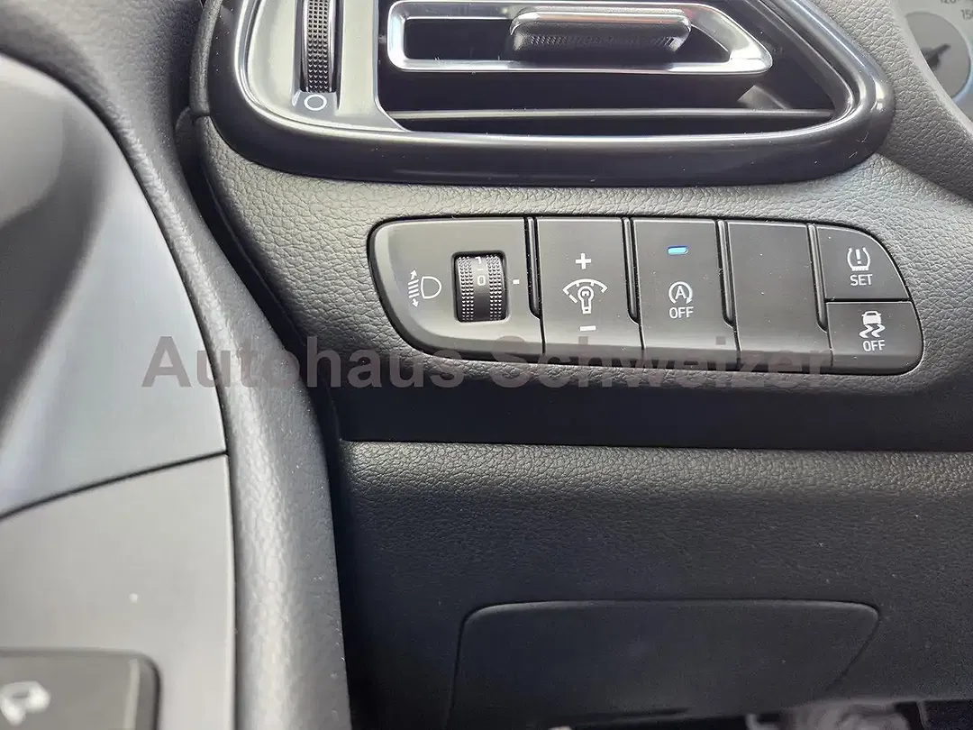 Hyundai i30 - Thumbnail 19