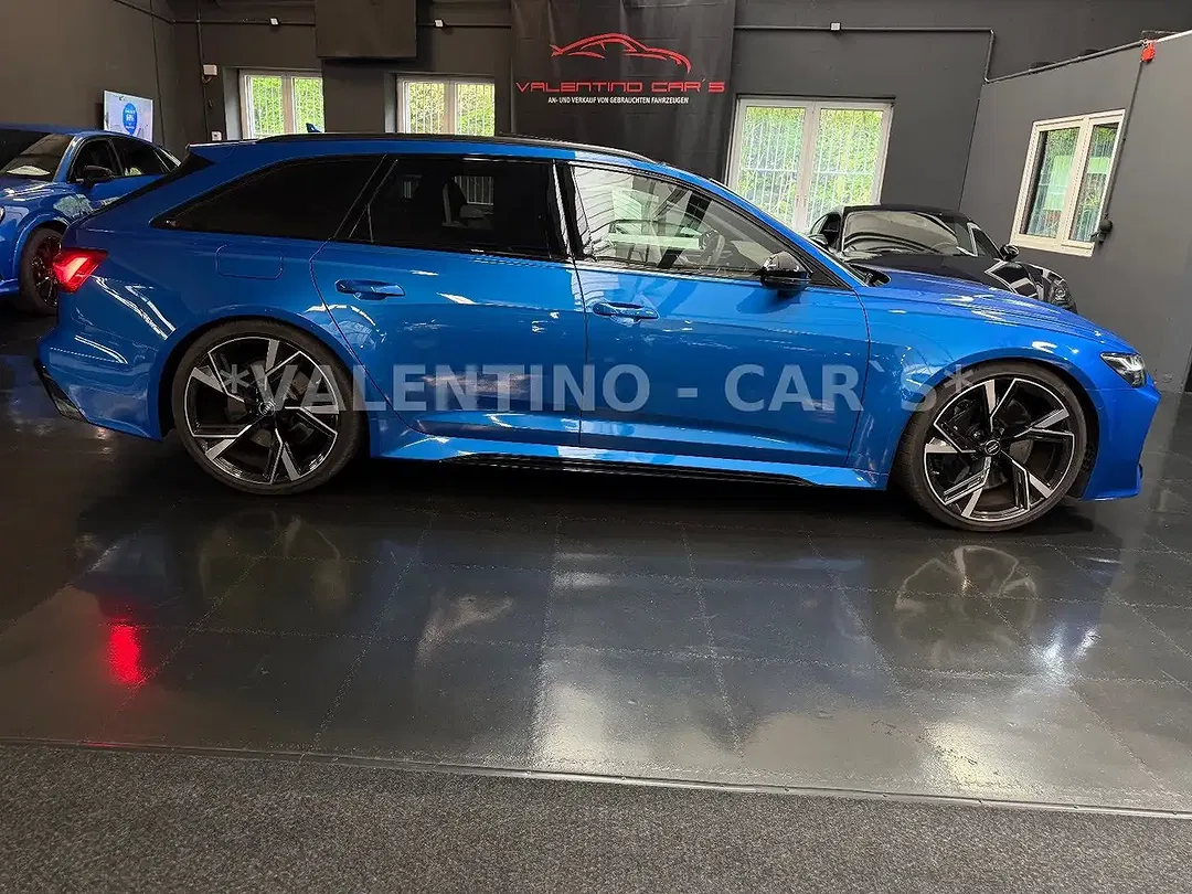 Audi RS6 - Thumbnail 3