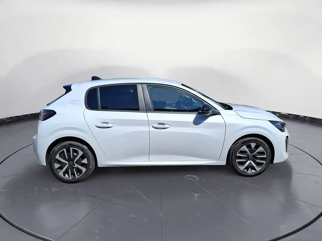 Peugeot 208 - Thumbnail 4