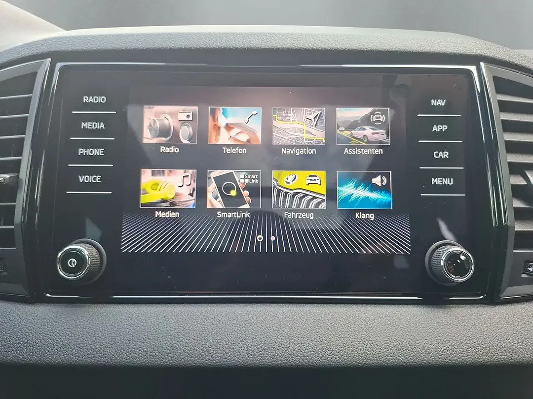 Skoda Karoq - Thumbnail 14