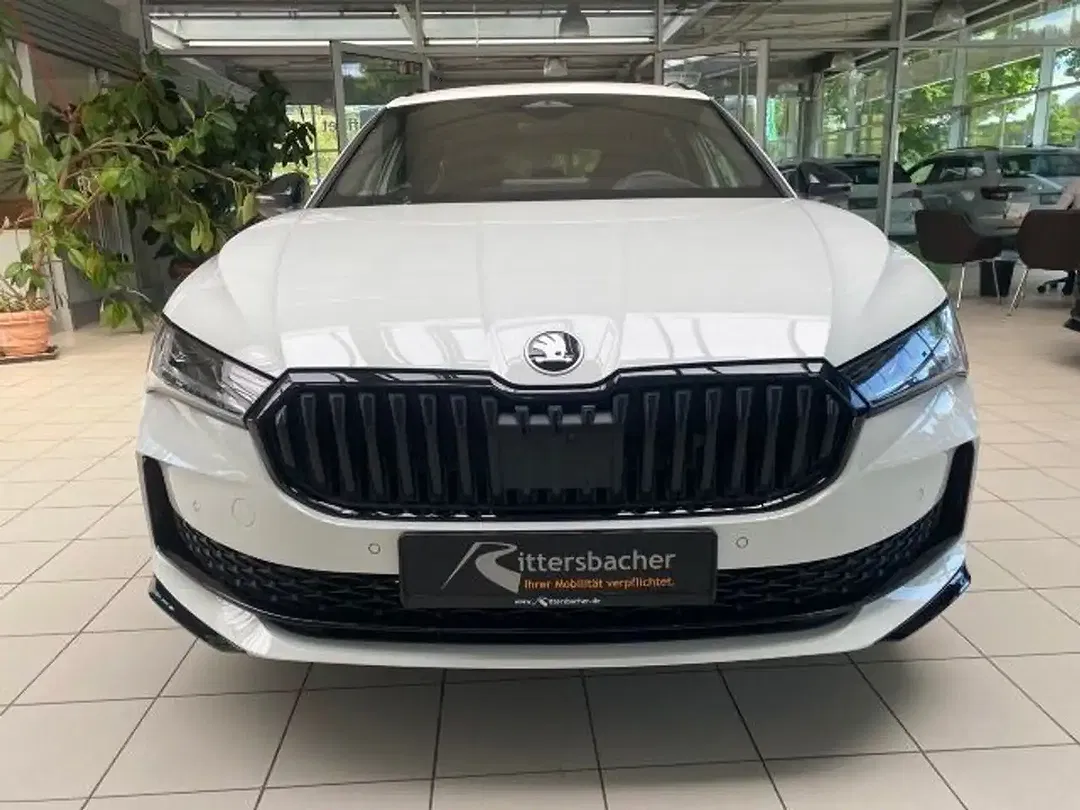 Skoda Superb - Thumbnail 3