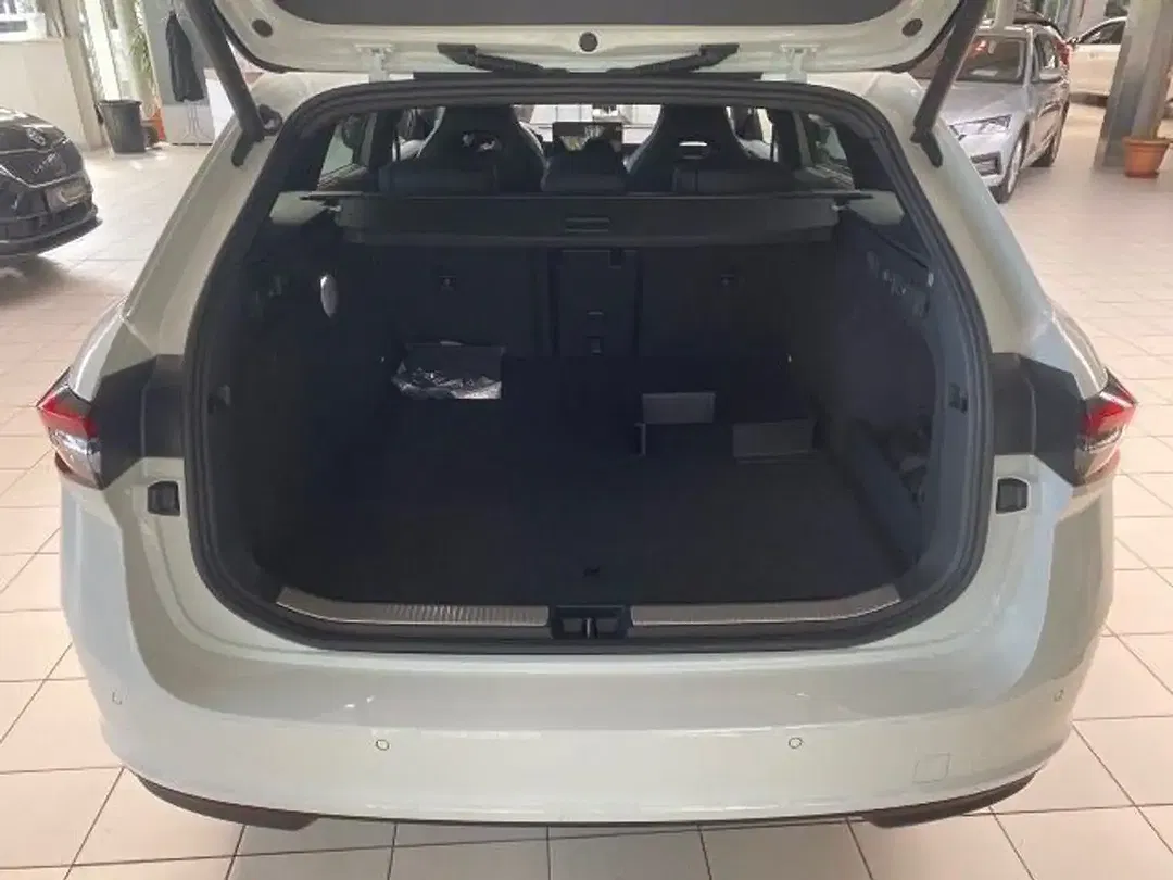 Skoda Superb - Thumbnail 8