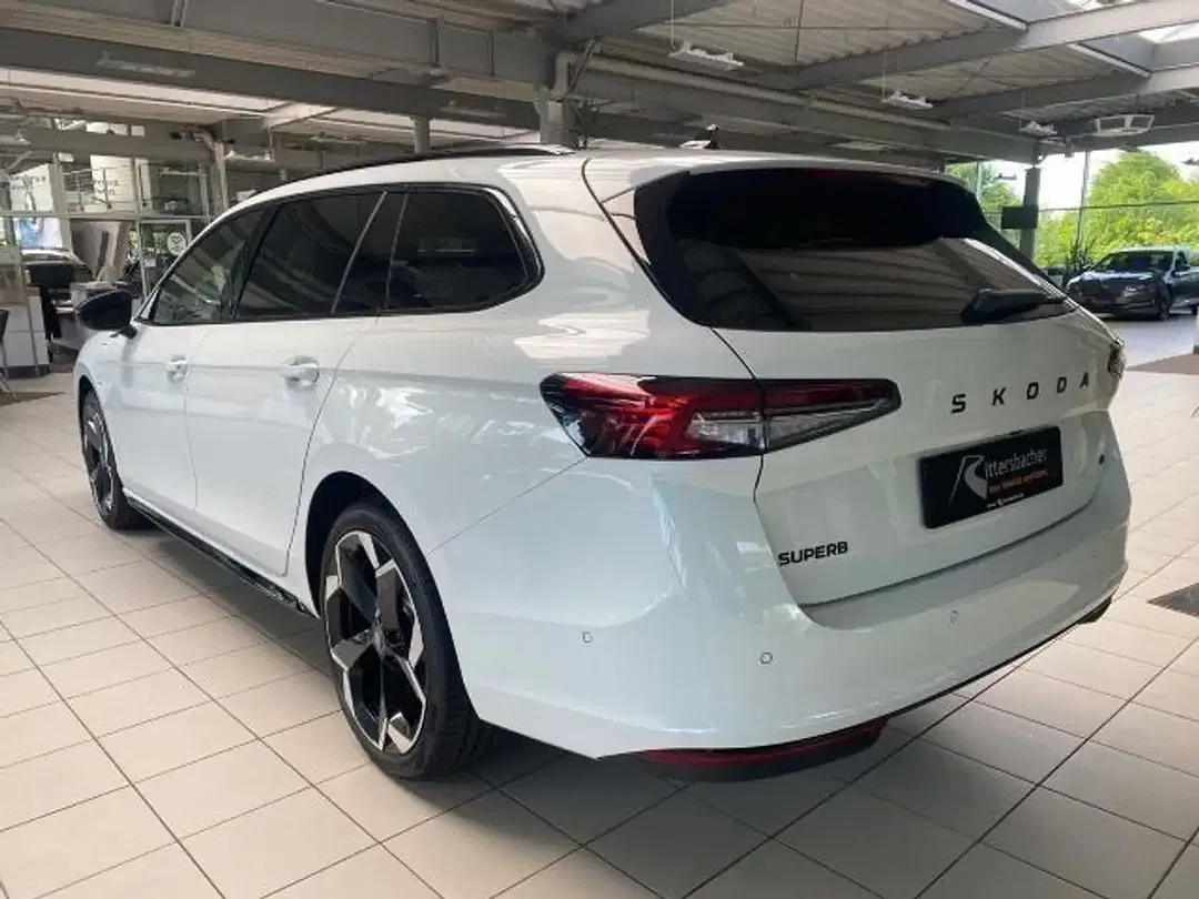 Skoda Superb - Thumbnail 9