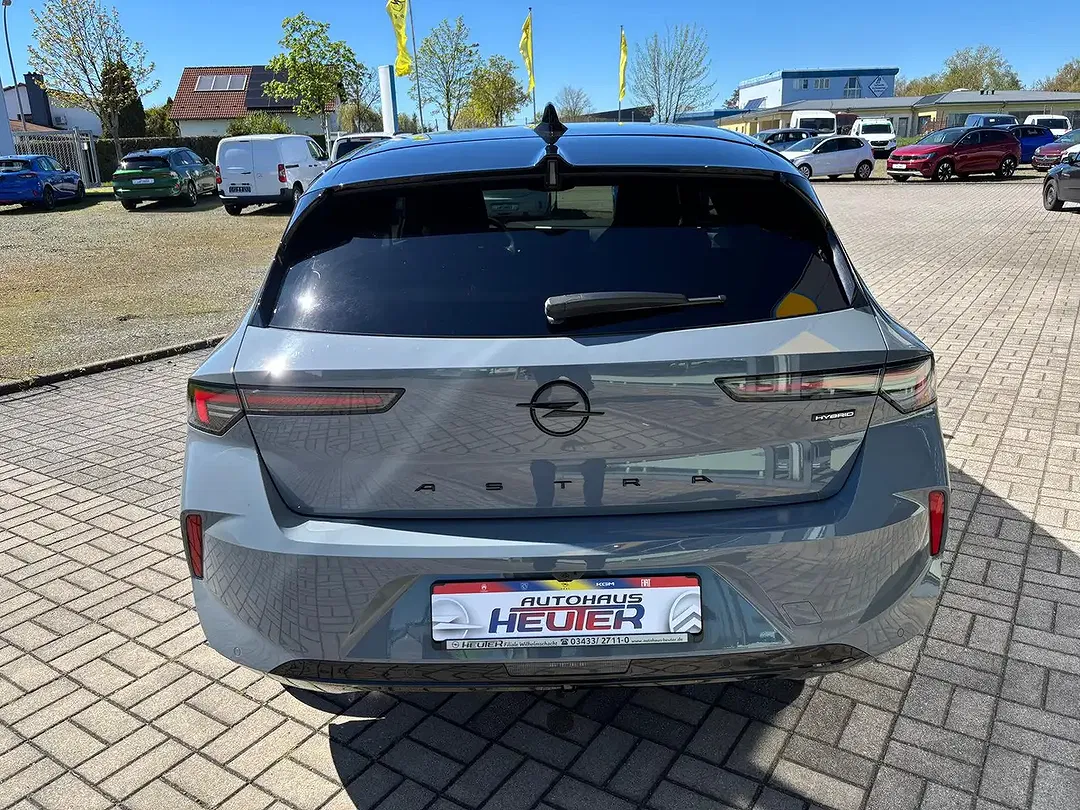 Opel Astra - Thumbnail 5