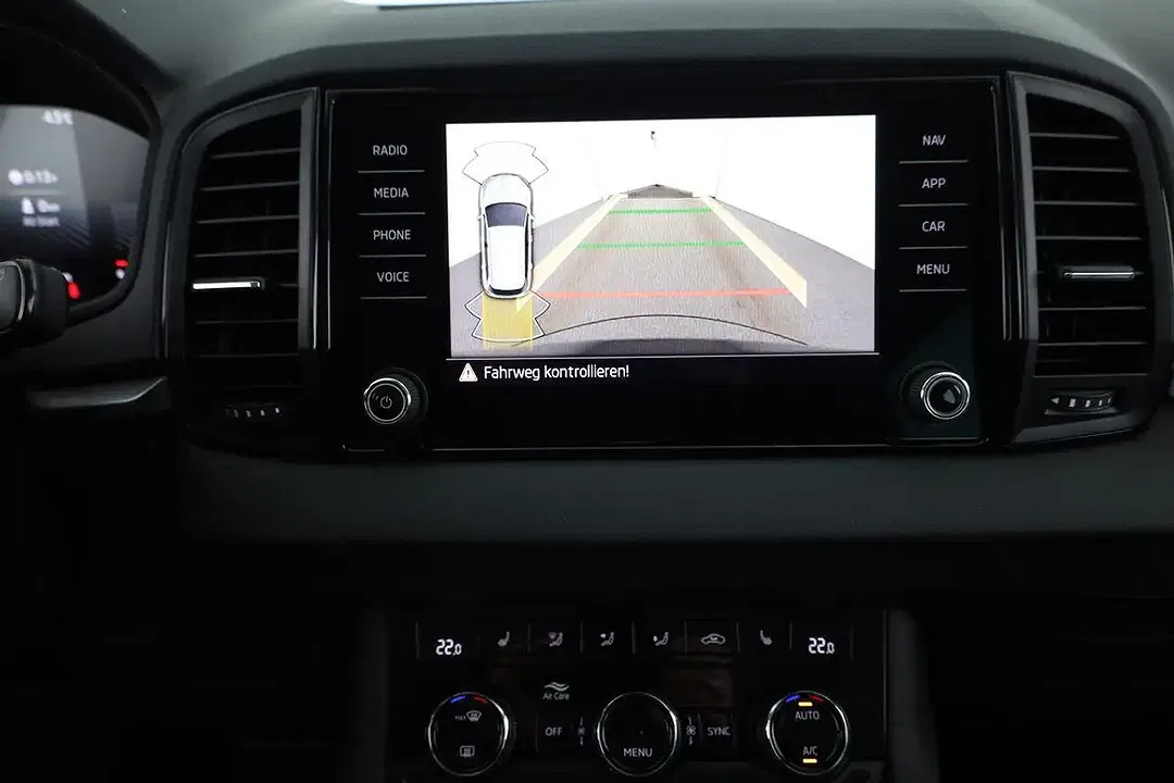 Skoda Karoq - Thumbnail 6