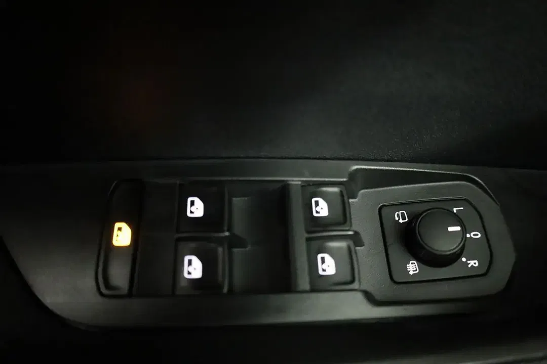 Skoda Karoq - Thumbnail 7