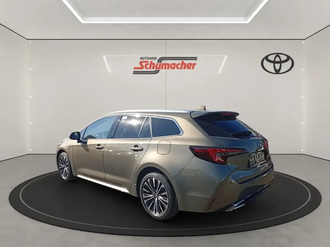 Toyota Corolla - Thumbnail 3