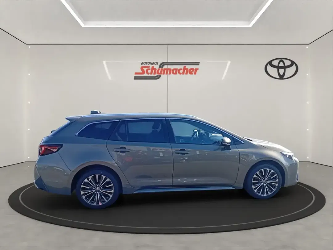 Toyota Corolla - Thumbnail 5