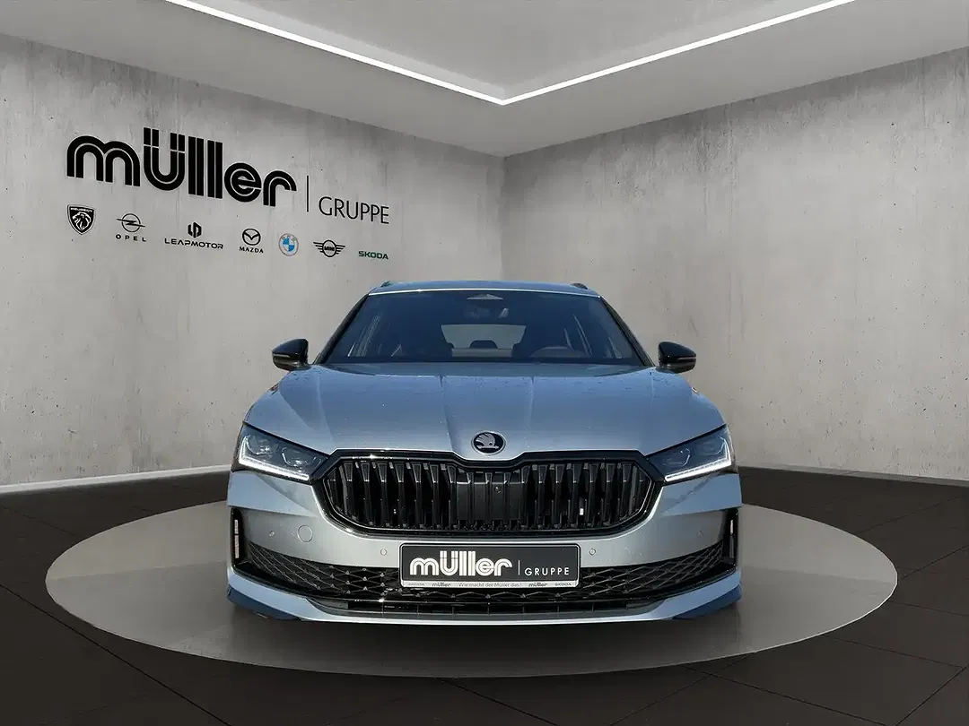 Skoda Superb - Thumbnail 3