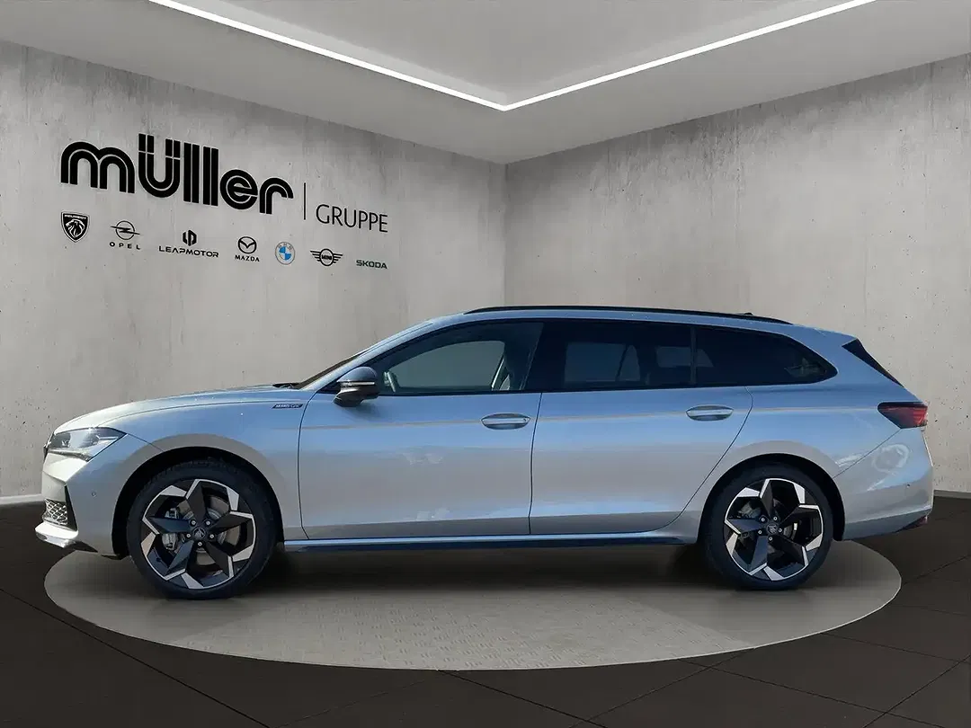Skoda Superb - Thumbnail 4