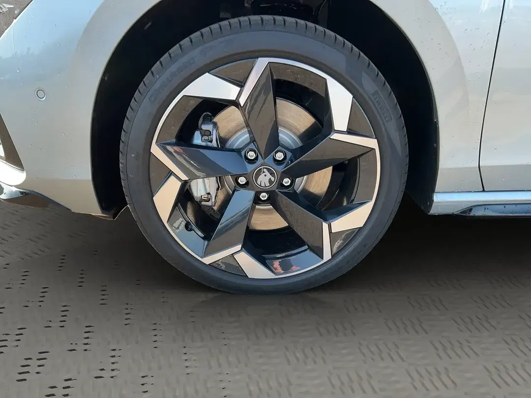 Skoda Superb - Thumbnail 6