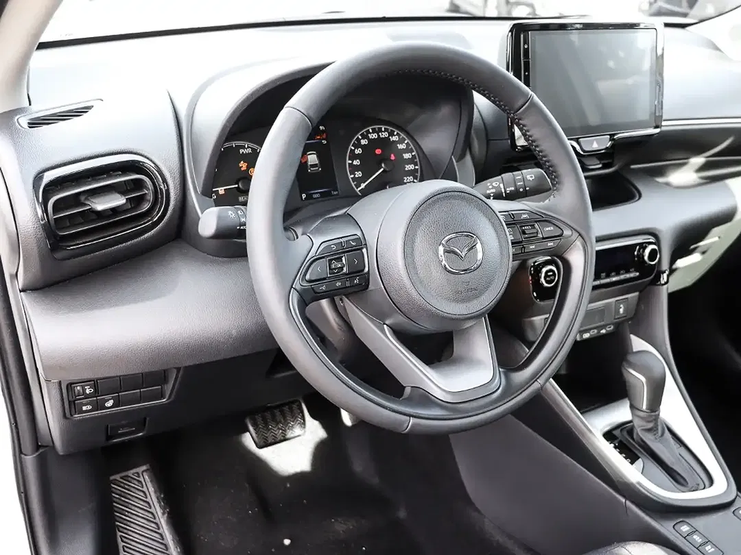 Mazda 2 - Thumbnail 4