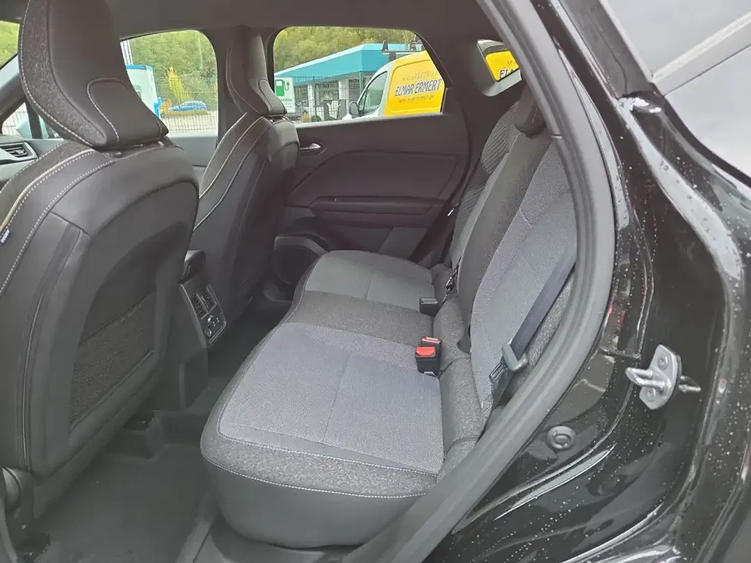 Renault Captur - Thumbnail 12