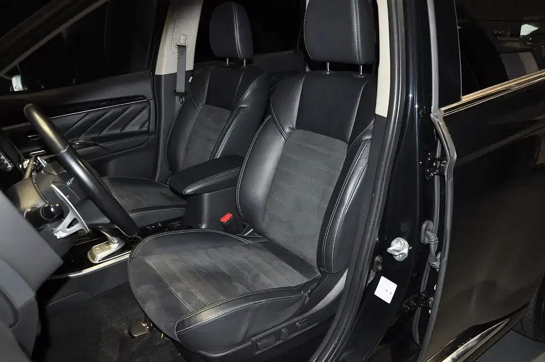 Mitsubishi Outlander - Thumbnail 10