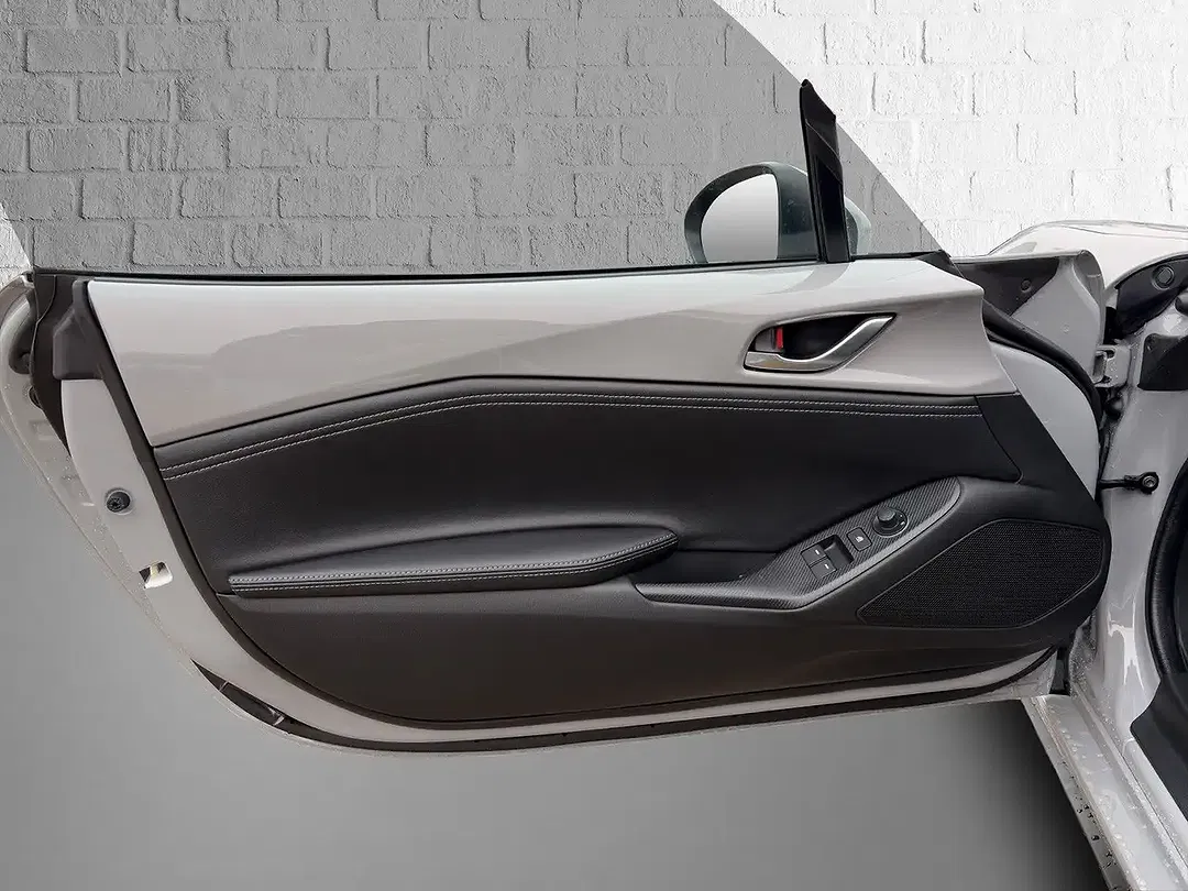 Mazda MX-5 - Thumbnail 5
