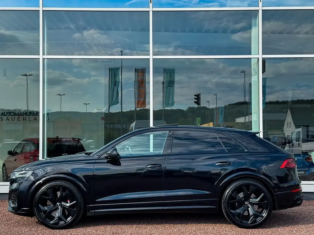 Audi RS Q8 - Thumbnail 5