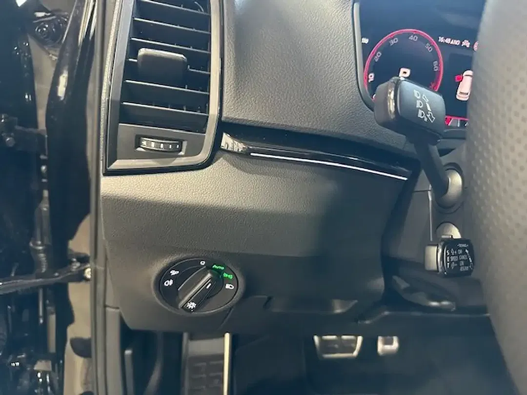 Skoda Karoq - Thumbnail 19