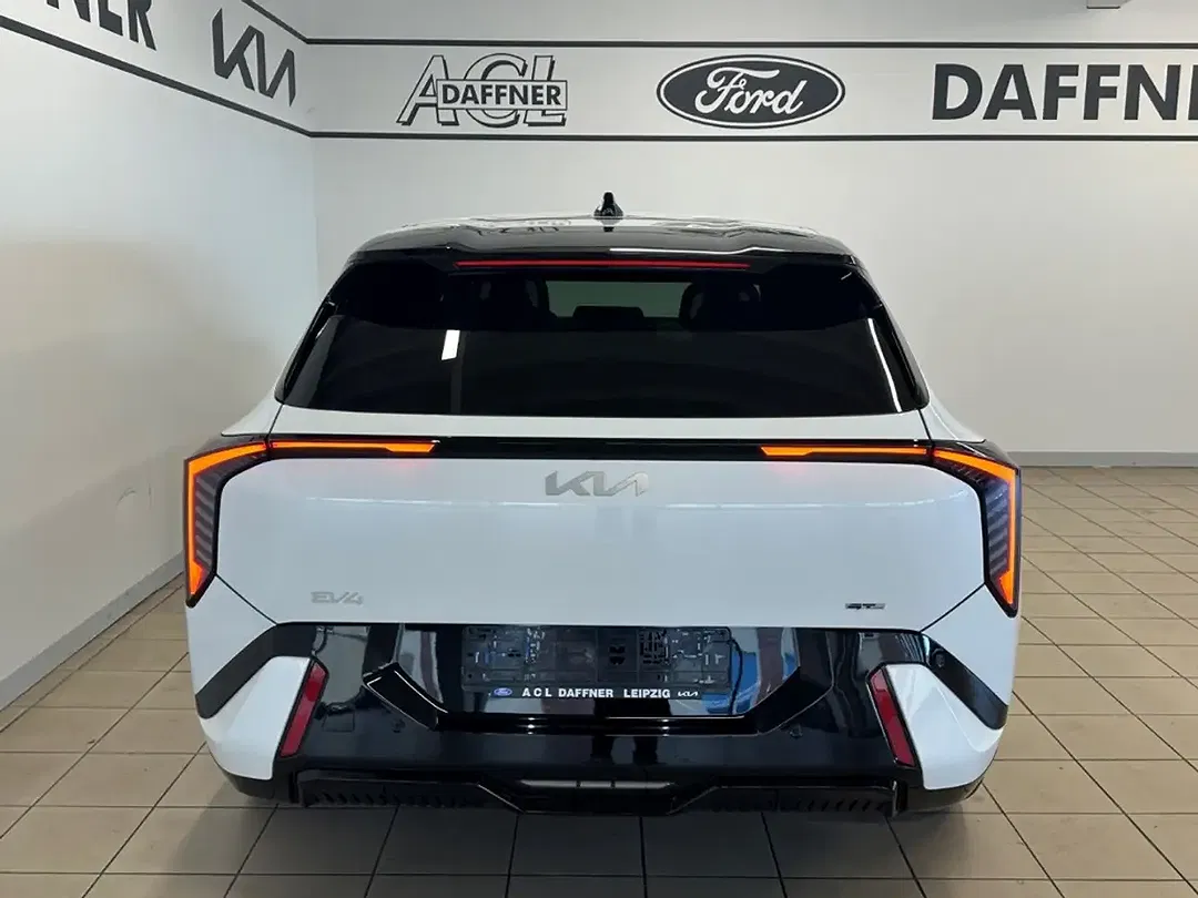 Kia EV4 - Thumbnail 5
