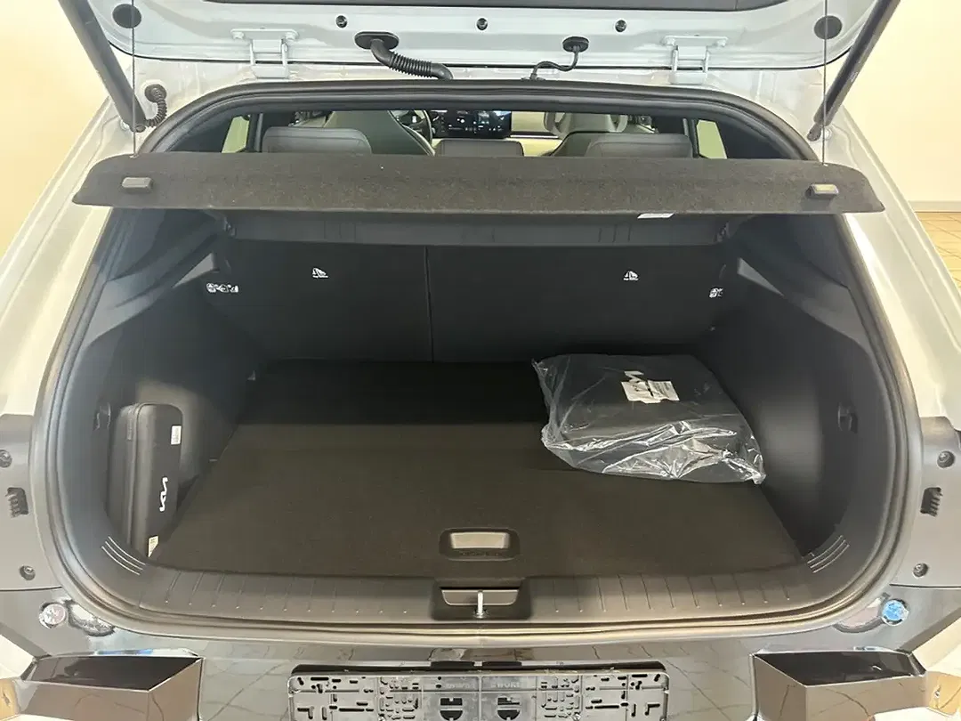 Kia EV4 - Thumbnail 6