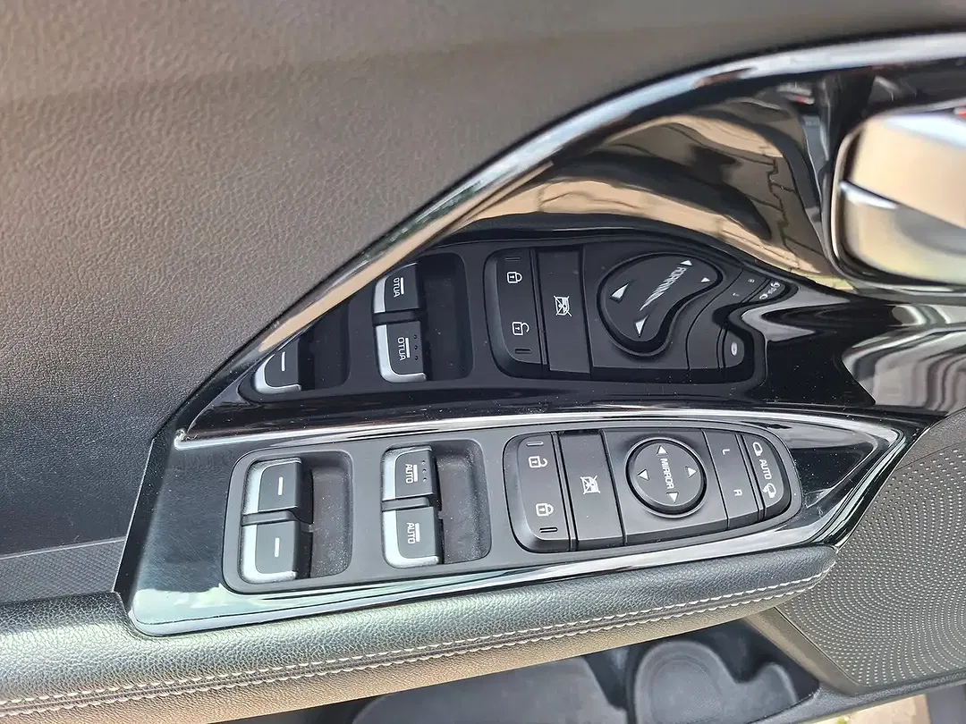 Kia Niro - Thumbnail 11