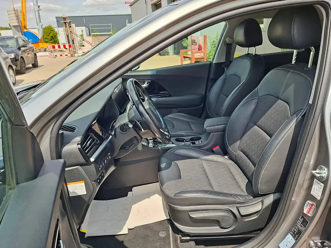 Kia Niro - Thumbnail 12