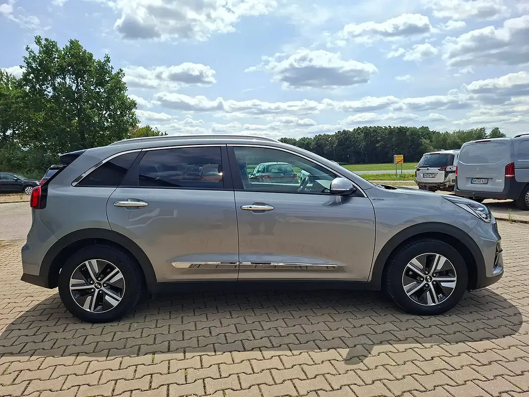 Kia Niro - Thumbnail 6