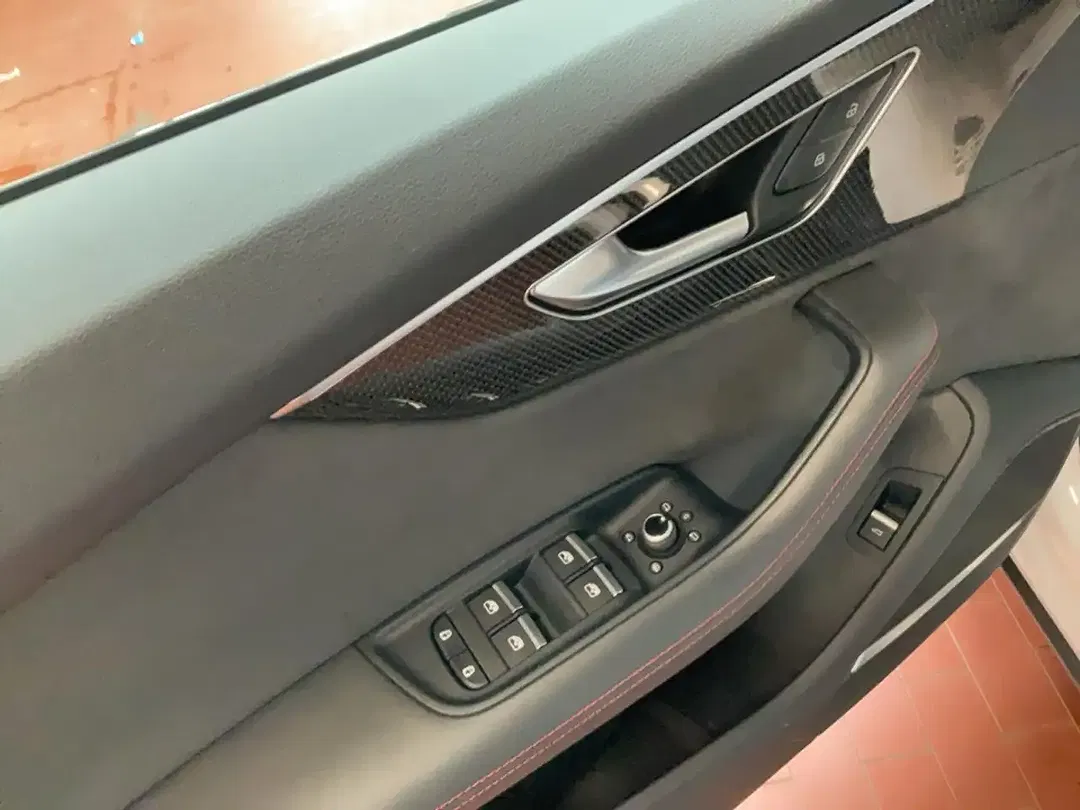 Audi SQ7 - Thumbnail 11